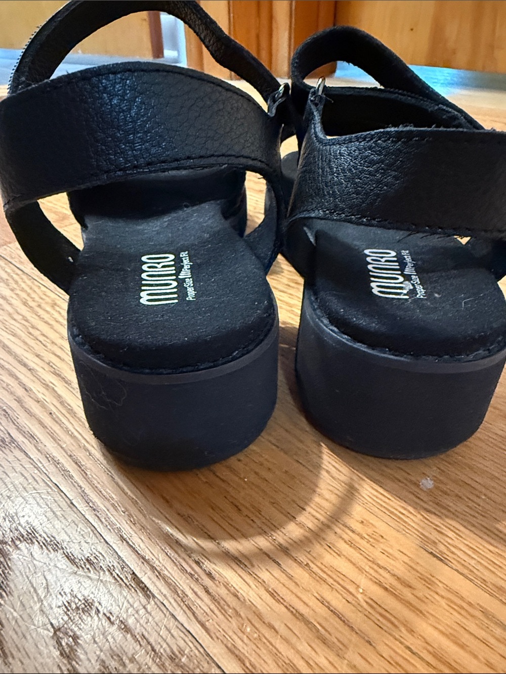 Munro Women's Conner Ankle Strap Platform Sandal Black - Picture 4 of 9